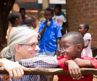 Charity Projekt auf der Opti Ein-Dollar-Brille