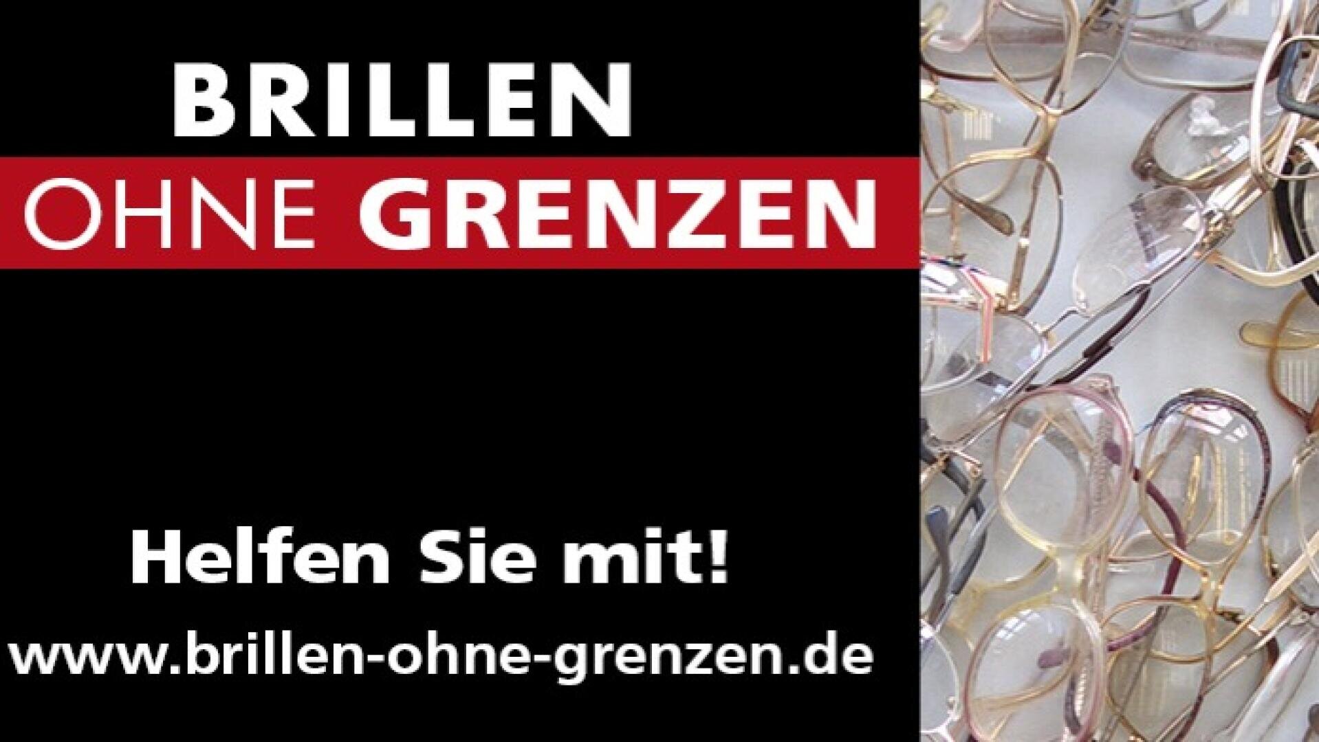 Werbung für "Brillen ohne Grenzen" mit einem Stapel Brillen auf der rechten Seite und einem Text, der zur Hilfe unter www.brillen-ohne-grenzen.de aufruft, auf der linken Seite.