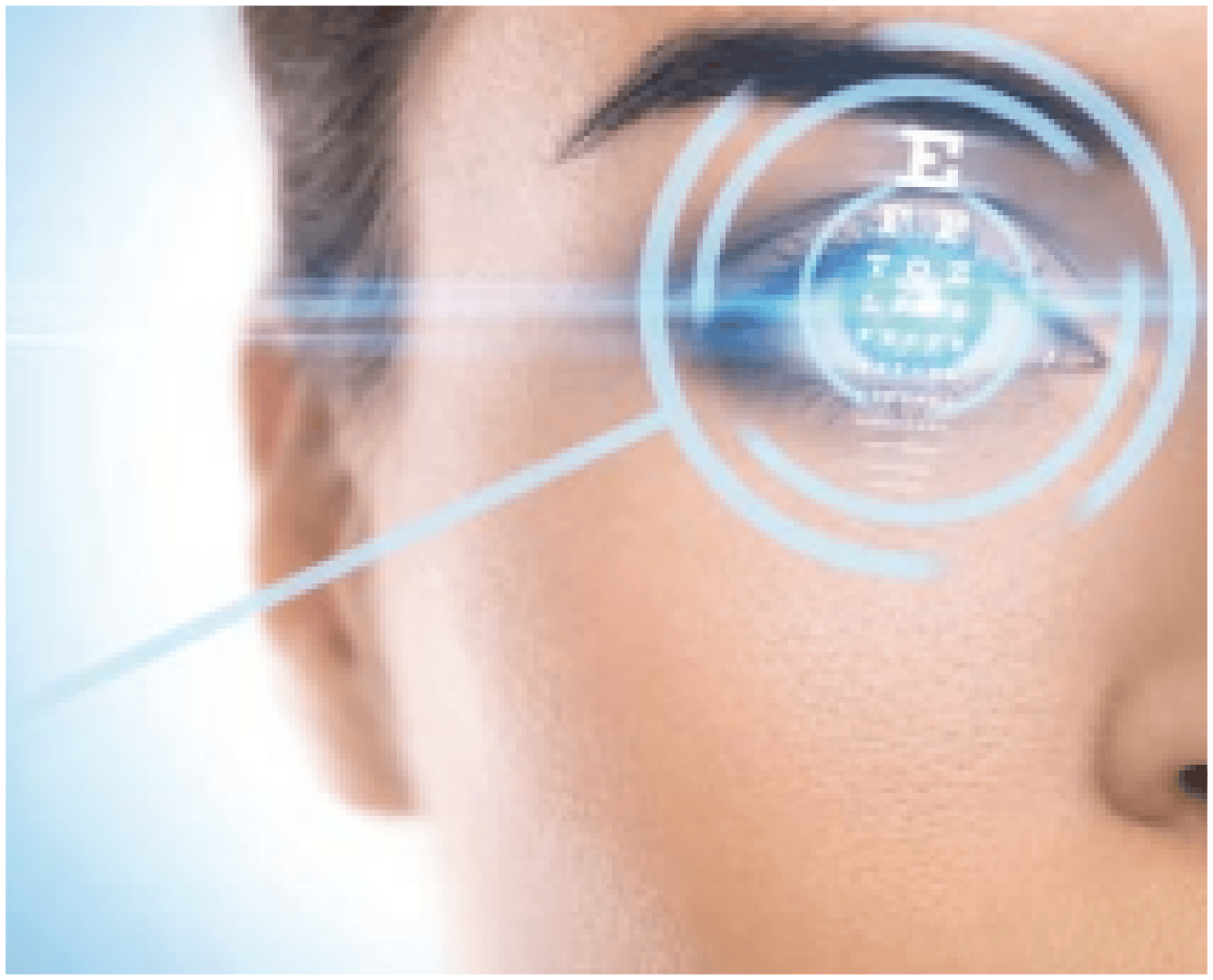 Eine Nahaufnahme des Gesichts einer Person, die sich auf ein Auge konzentriert, mit einer digitalen Überlagerung eines Augendiagramms und leuchtenden kreisförmigen Grafiken, die auf eine fortschrittliche Sehtest- oder Augenuntersuchungstechnologie hinweisen.