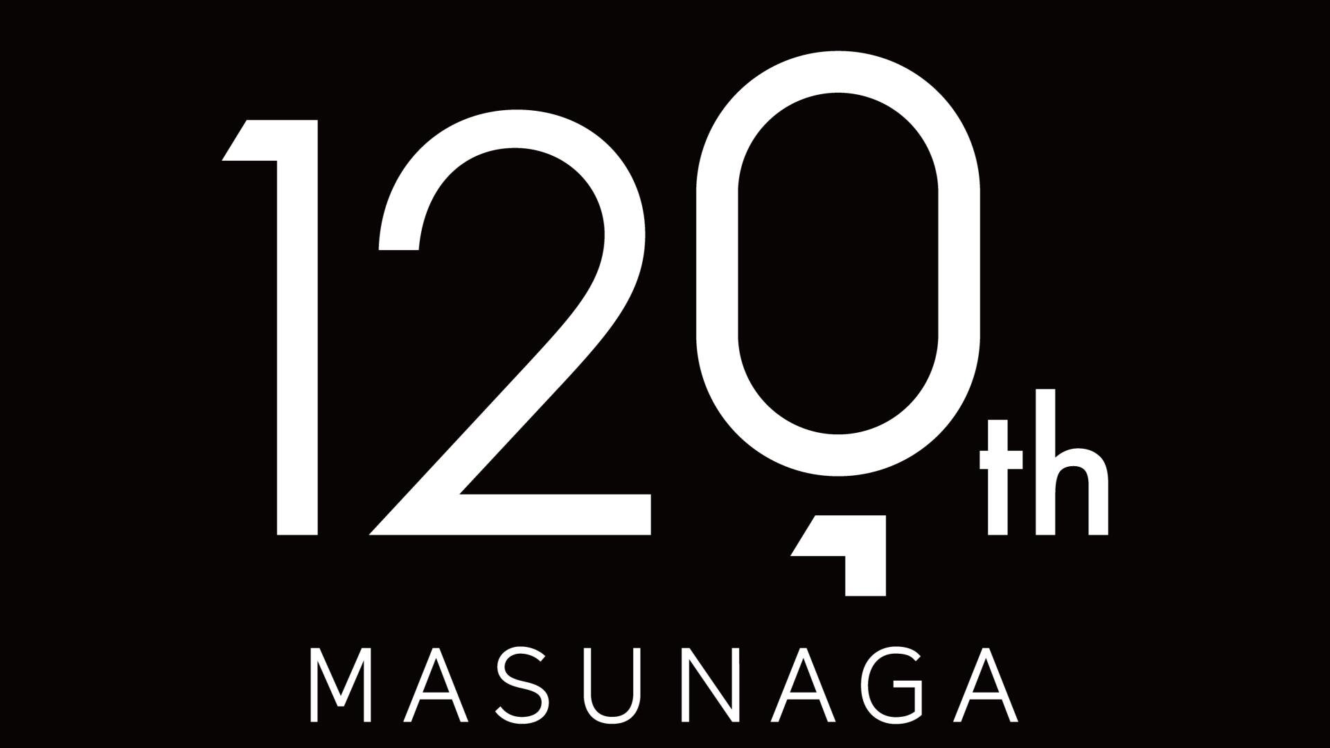 Der weiße Text auf schwarzem Hintergrund lautet 120th MASUNAGA. Die Zahl 0 in 120th hat ein einzigartiges Design mit einem verlängerten unteren Ende. MASUNAGA wird in Großbuchstaben unterhalb der Zahl angezeigt.