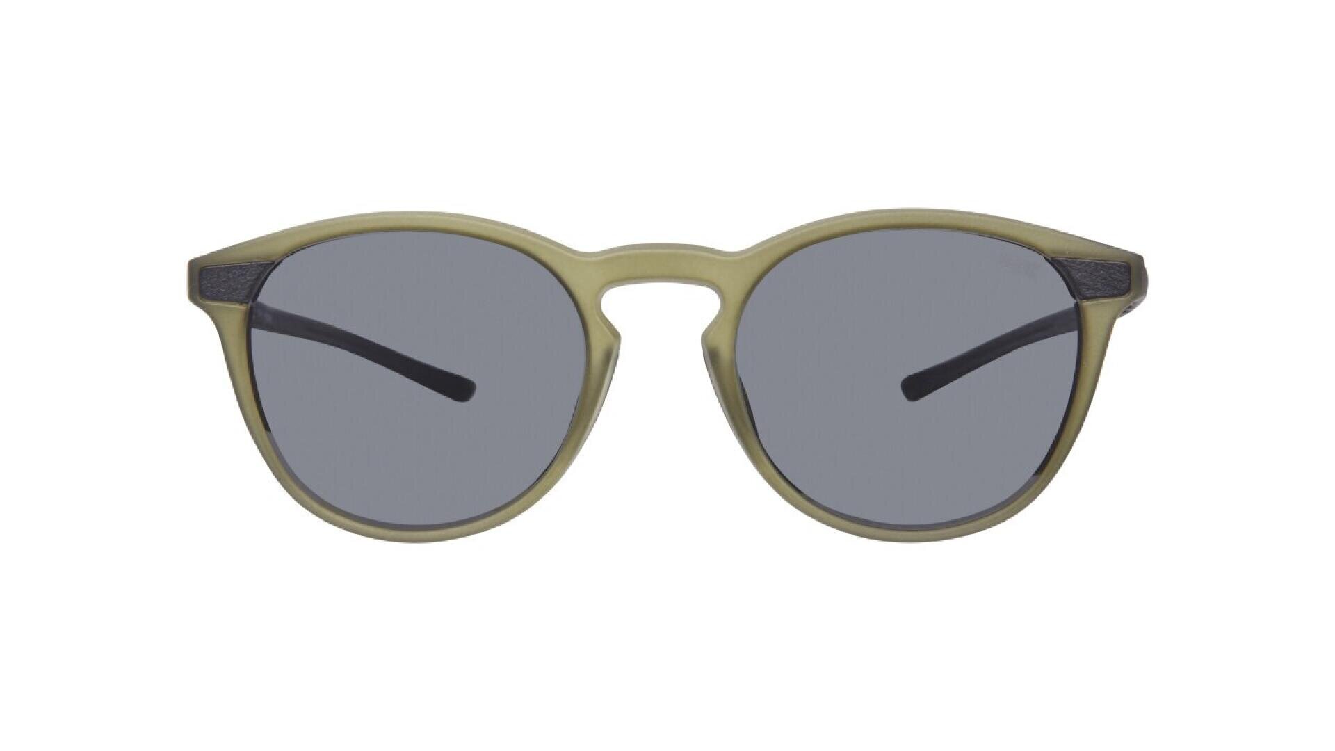 Runde Sonnenbrille mit olivgrünem Rahmen und dunkelgrauen Gläsern vor weißem Hintergrund. Die Bügel sind schwarz und bilden einen Kontrast zum durchscheinenden Frontrahmen.